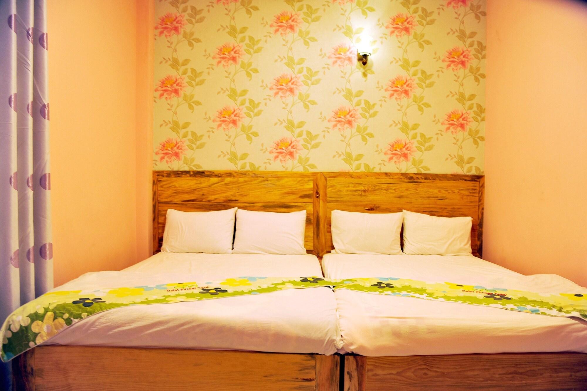 Dalat Flowery Hotel & Coffee Buitenkant foto
