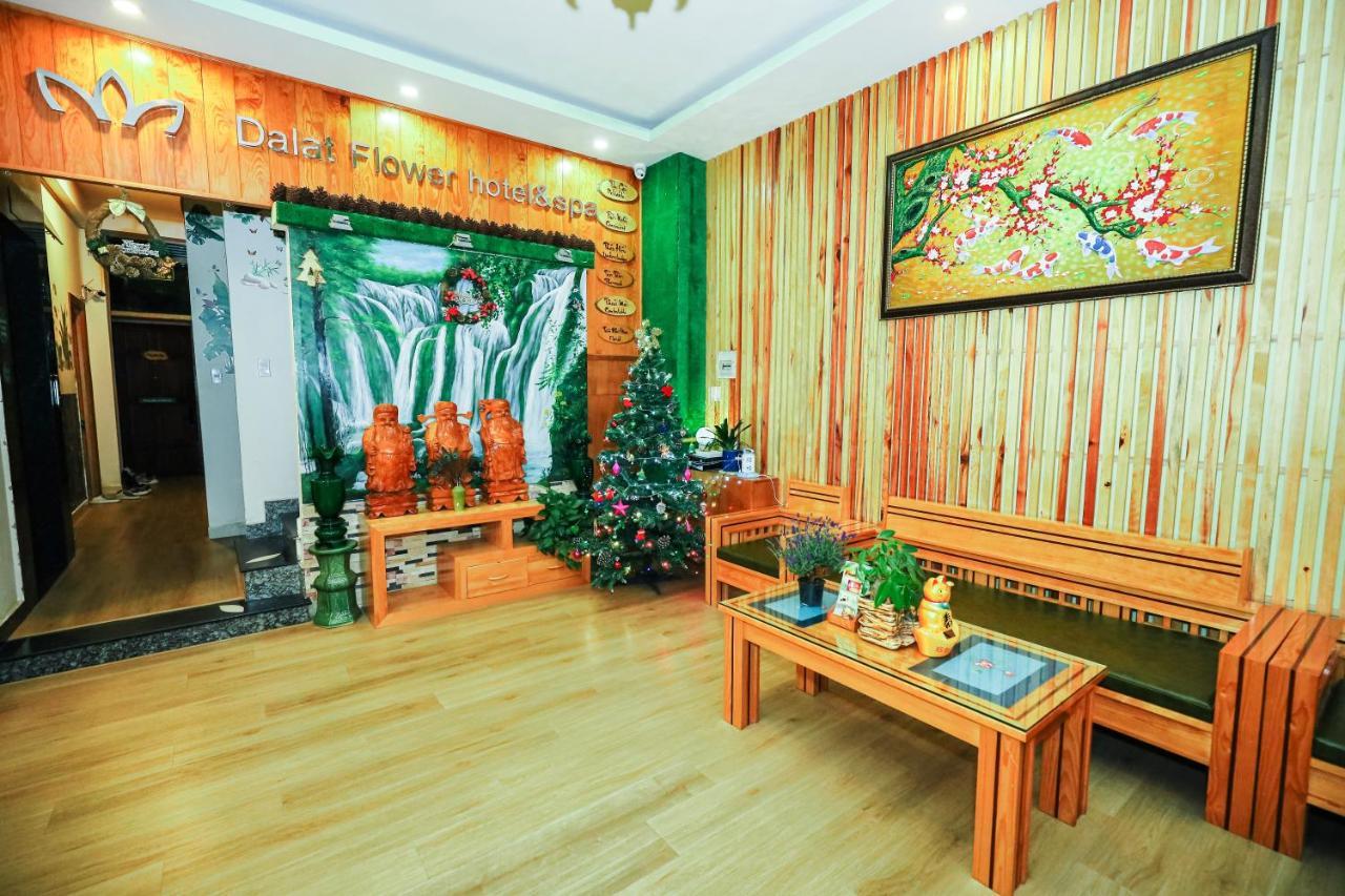 Dalat Flowery Hotel & Coffee Buitenkant foto
