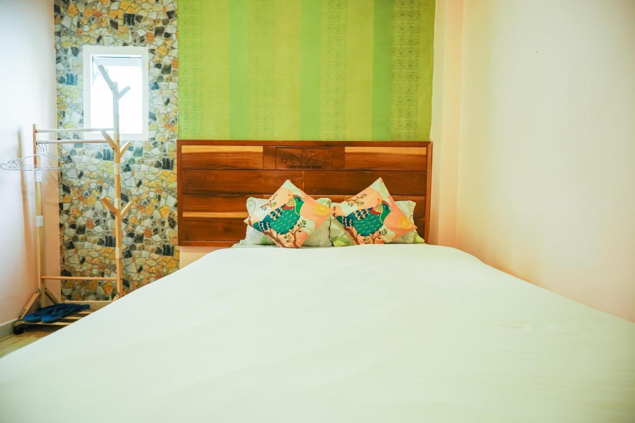 Dalat Flowery Hotel & Coffee Buitenkant foto
